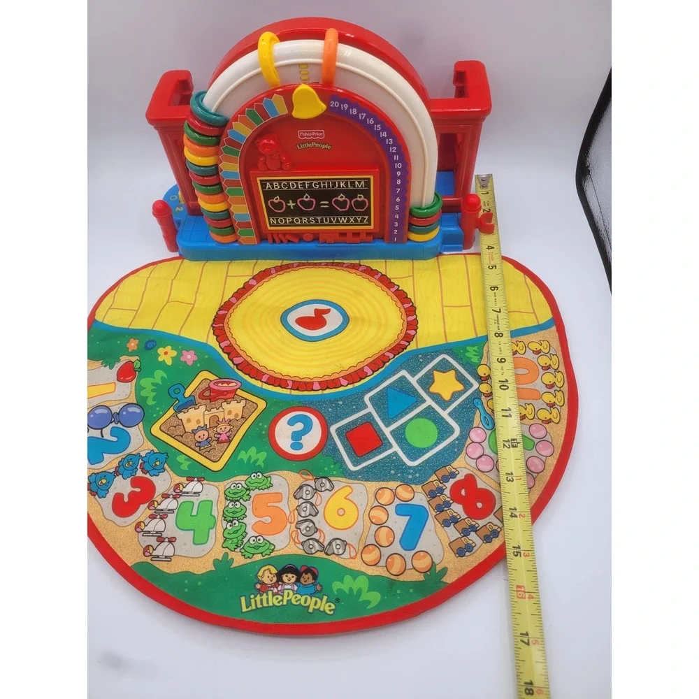 Fisher-Price Little People Time to Learn Preschool Playset School Mat 6 Figures